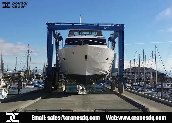 20-to-1000-ton-marine-travel-lift-for-boat-handling